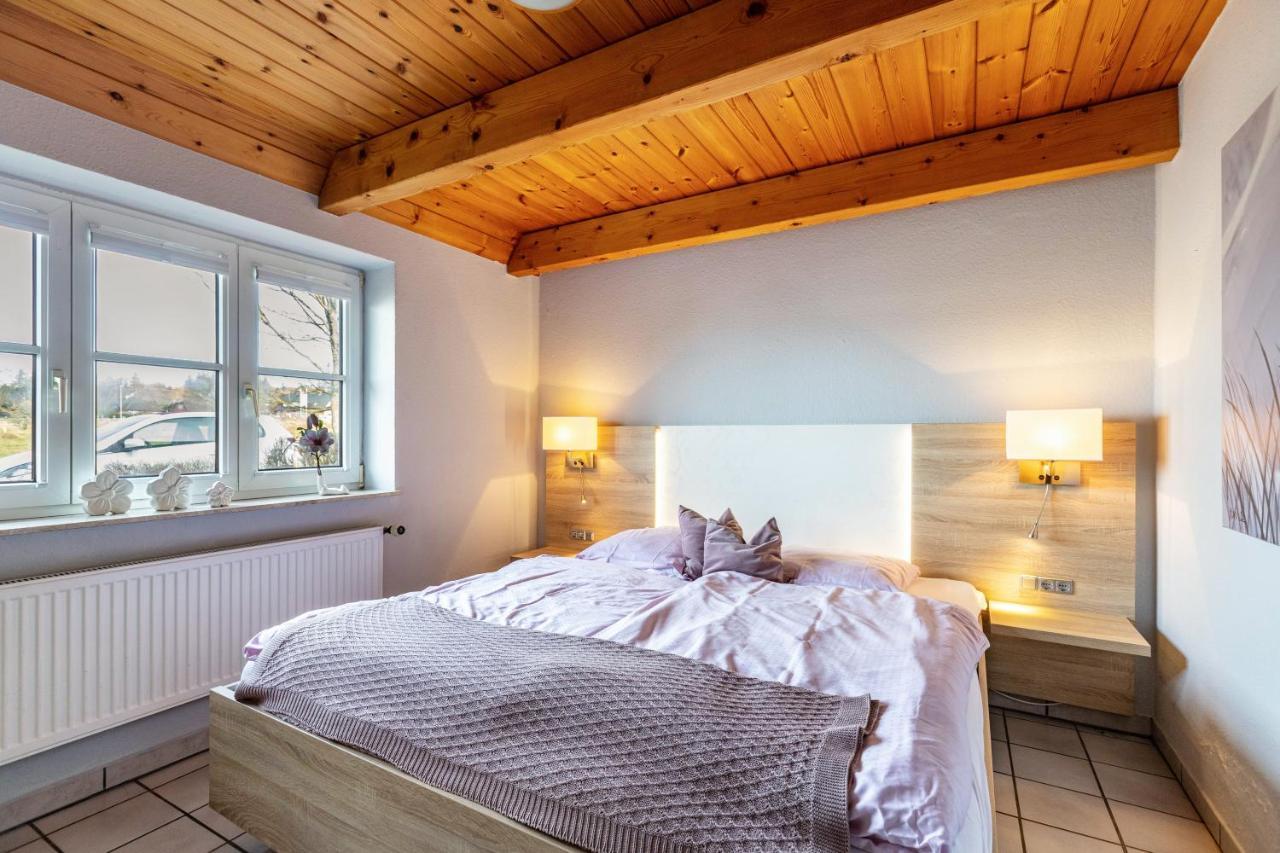 Schipp Landen Frida Apartment Husum  Bagian luar foto
